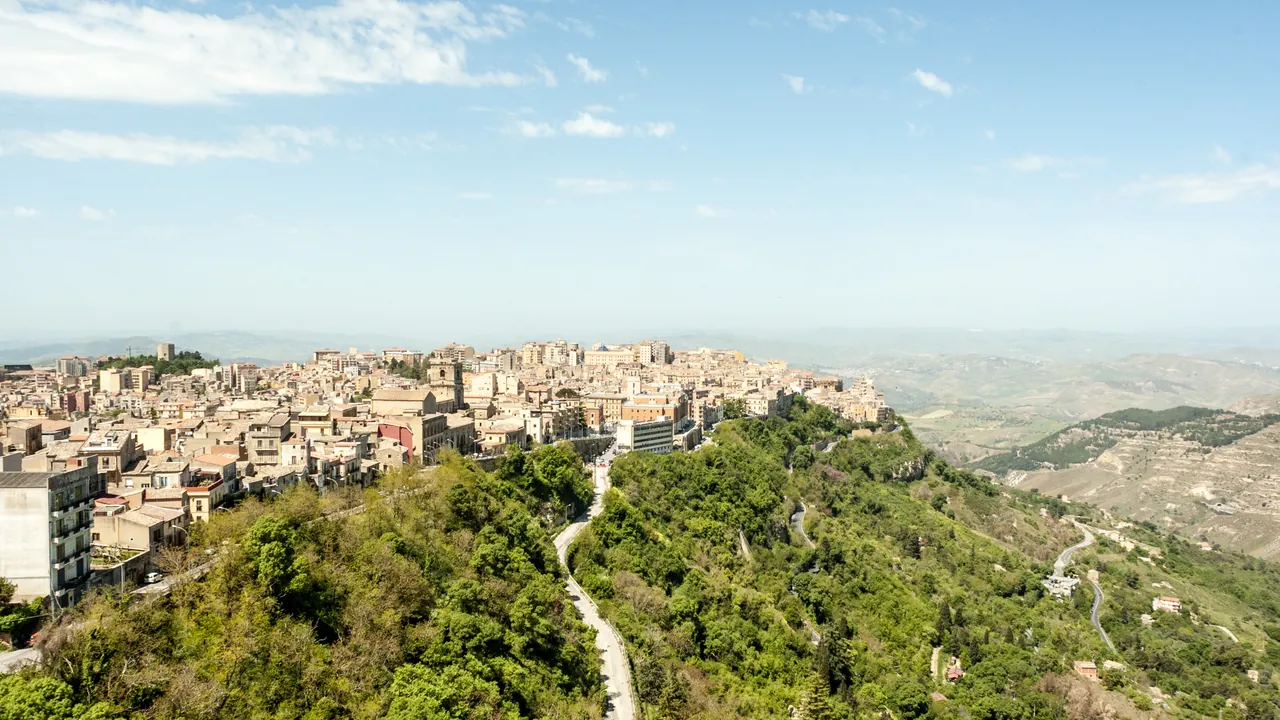 Enna: SL rifornisce saloni in tutta la provincia
