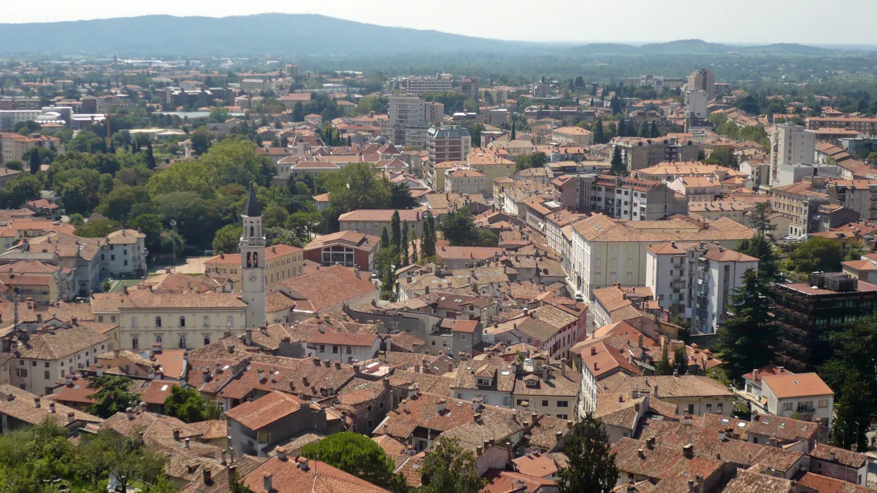 Gorizia: SL rifornisce saloni in tutta la provincia