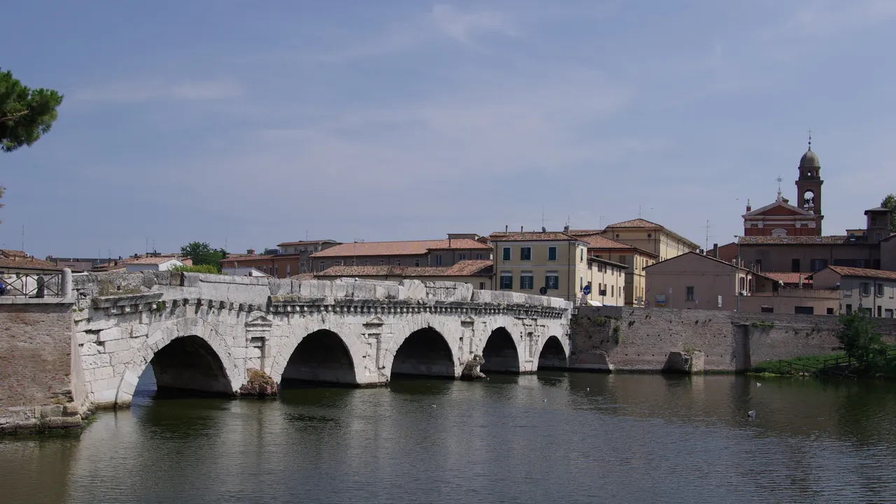 Rimini: SL rifornisce saloni in tutta la provincia