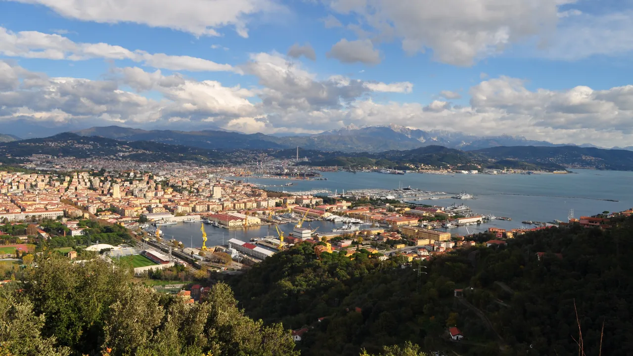 La Spezia: SL rifornisce saloni in tutta la provincia